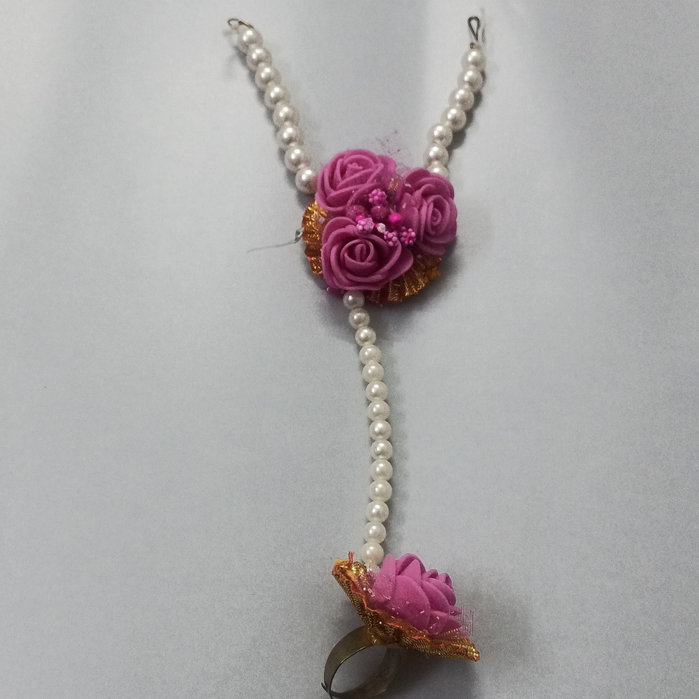 Pink beautiful Flower jewellery for haldi (no negotiation) - Picture 7 of 8